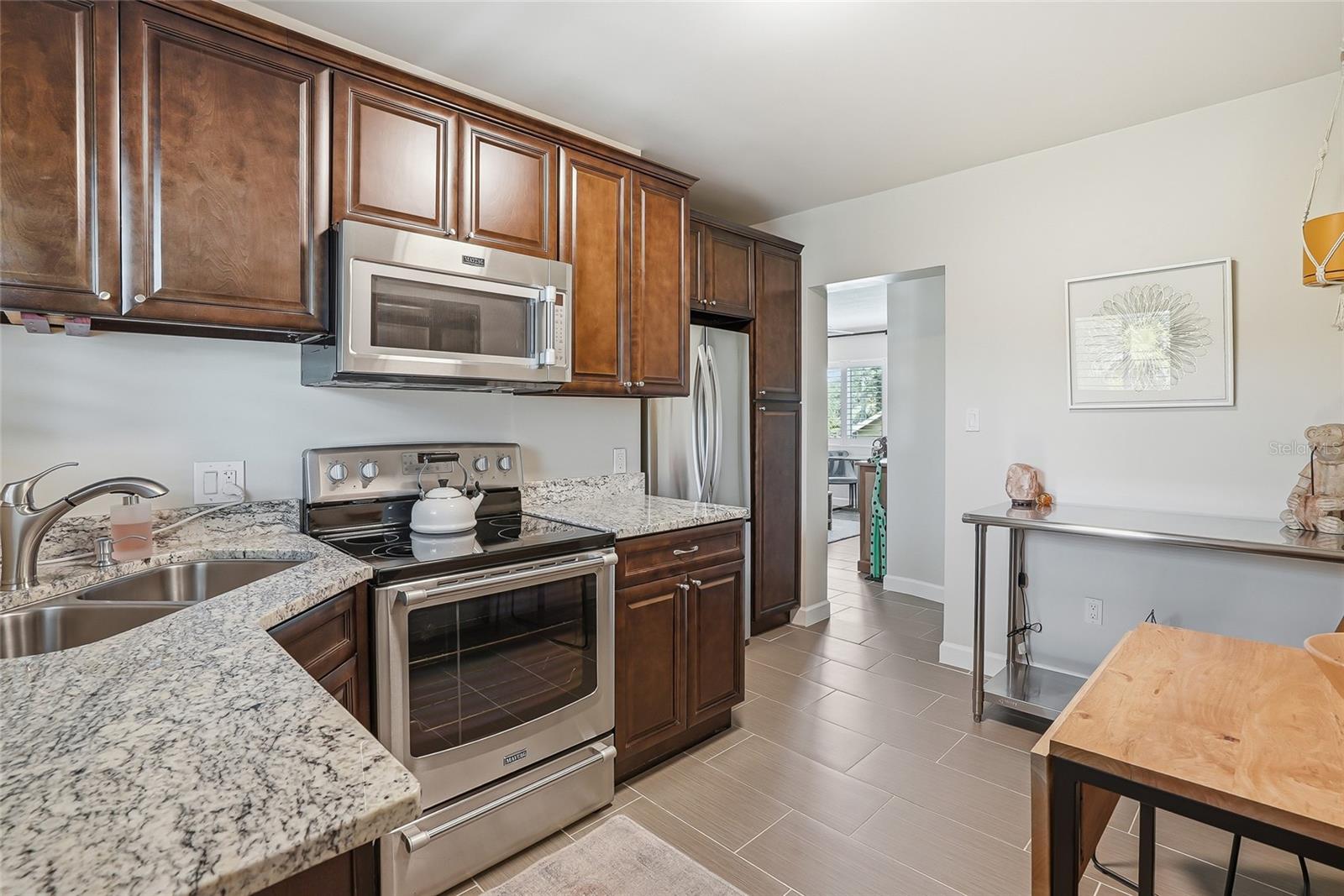 410 12TH AVE NE #8 — photo 14