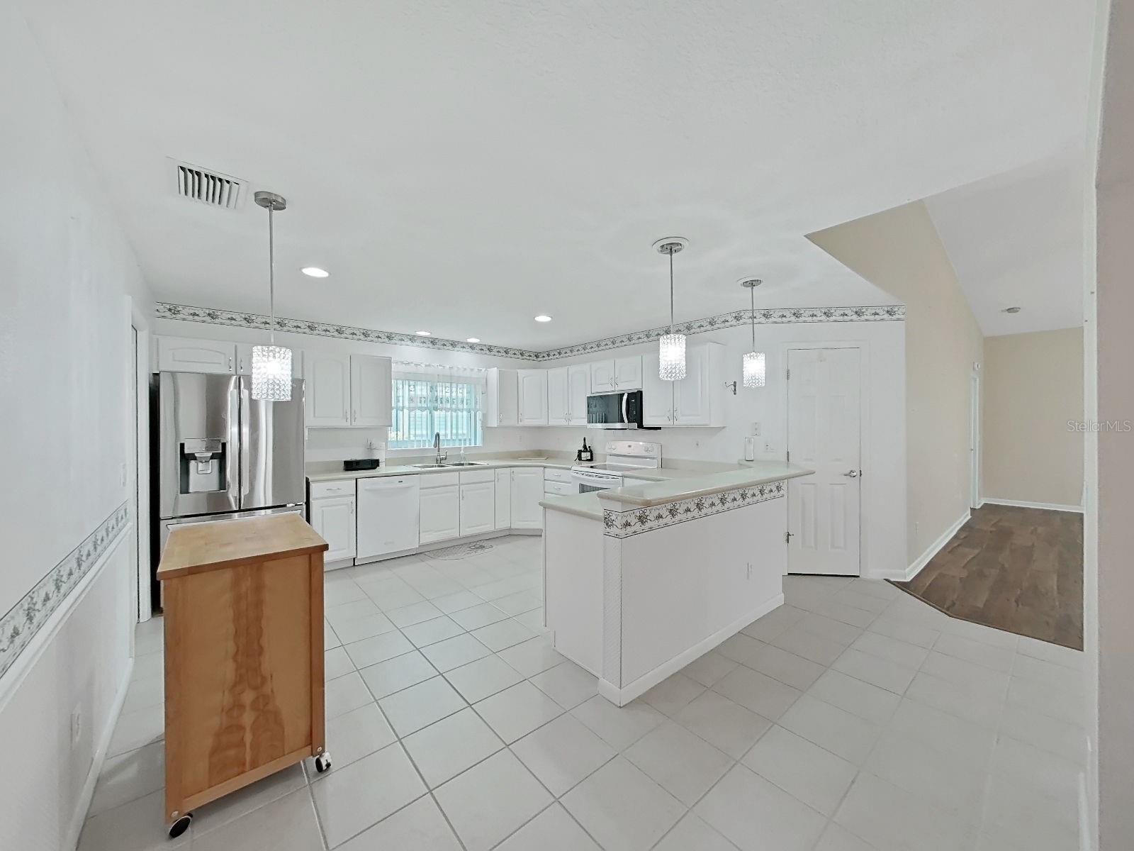 6122 GENTLE BEN CIR — photo 18