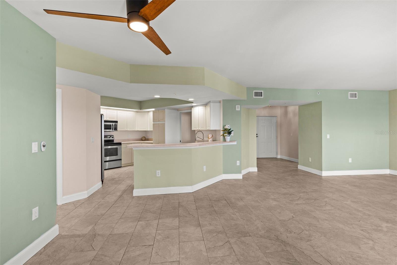 670 ISLAND WAY #800 — photo 22