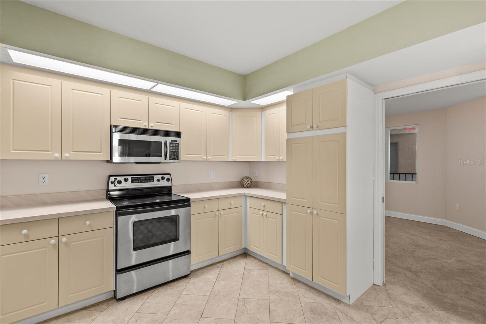 670 ISLAND WAY #800 — photo 20