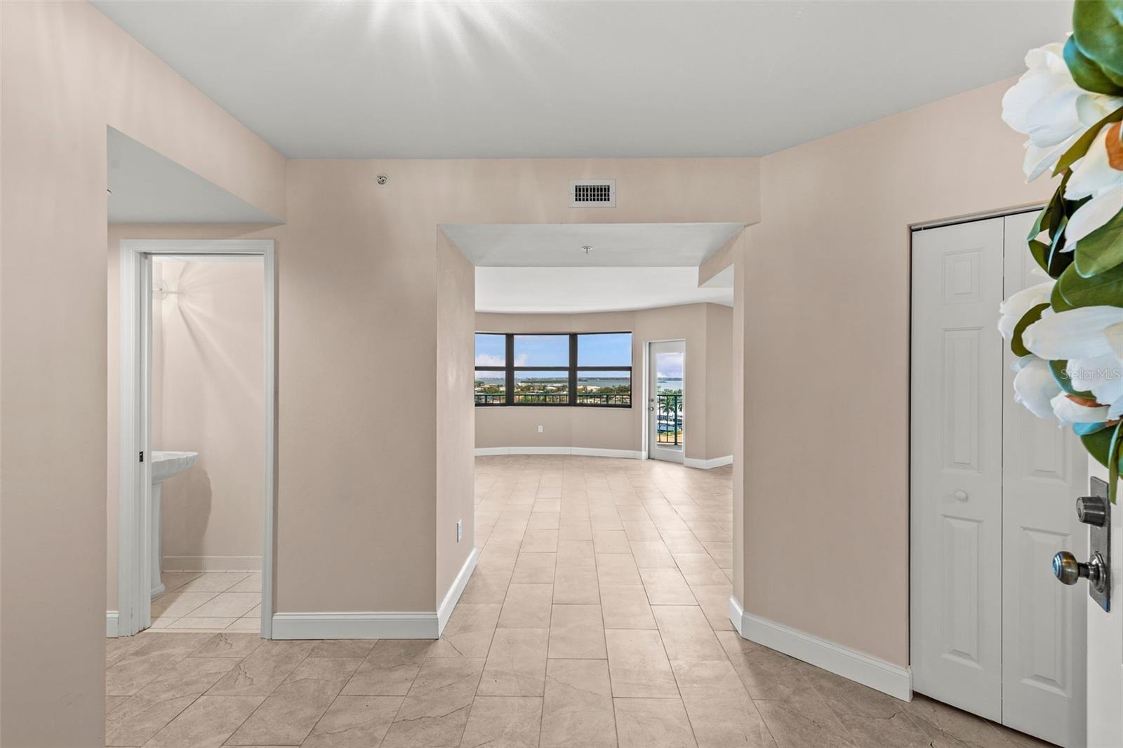 670 ISLAND WAY #800 — photo 4