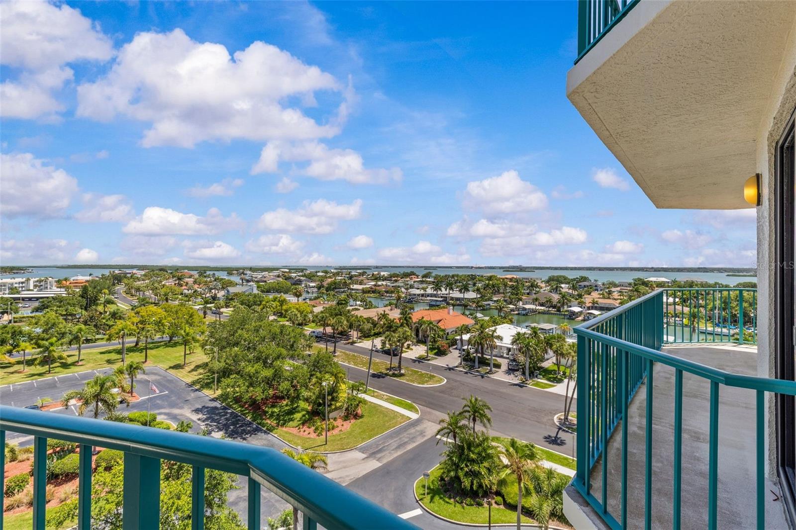 670 ISLAND WAY #800 — photo 35