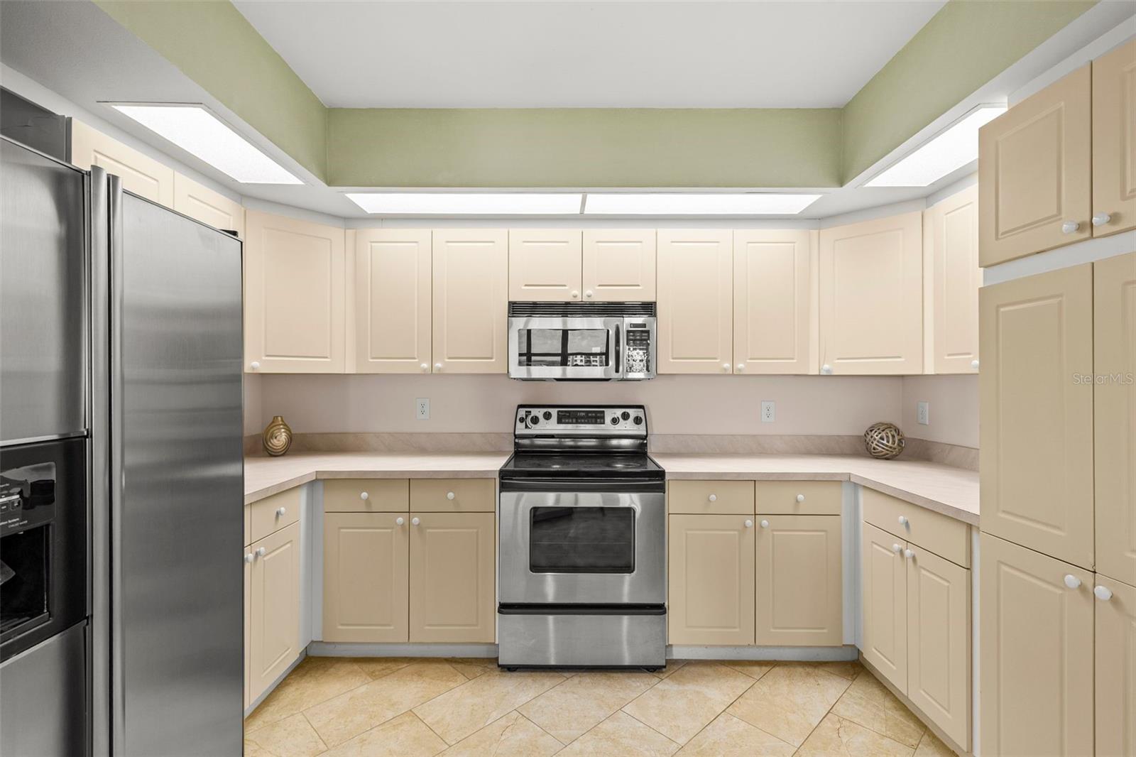 670 ISLAND WAY #800 — photo 19