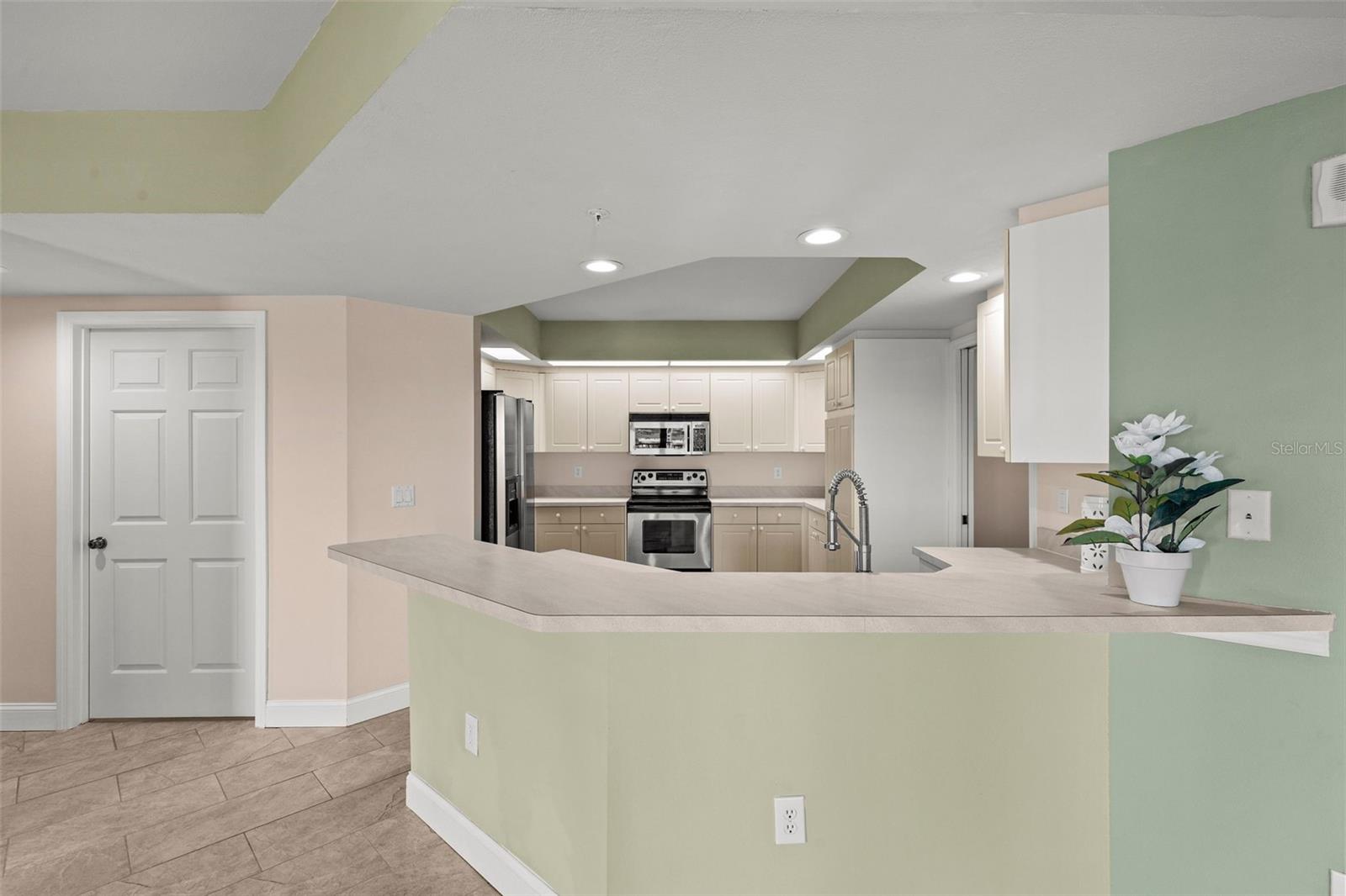 670 ISLAND WAY #800 — photo 18