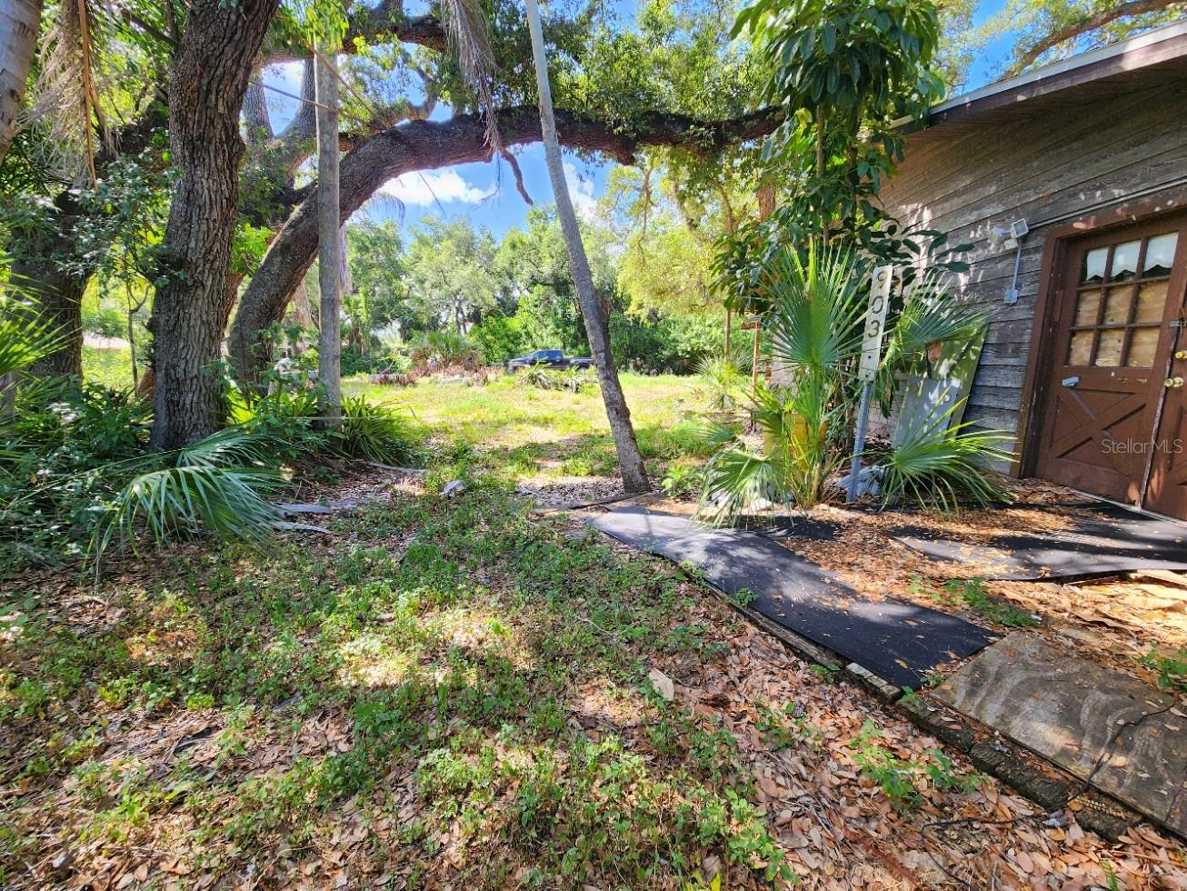SHAMROCK DR — photo 12