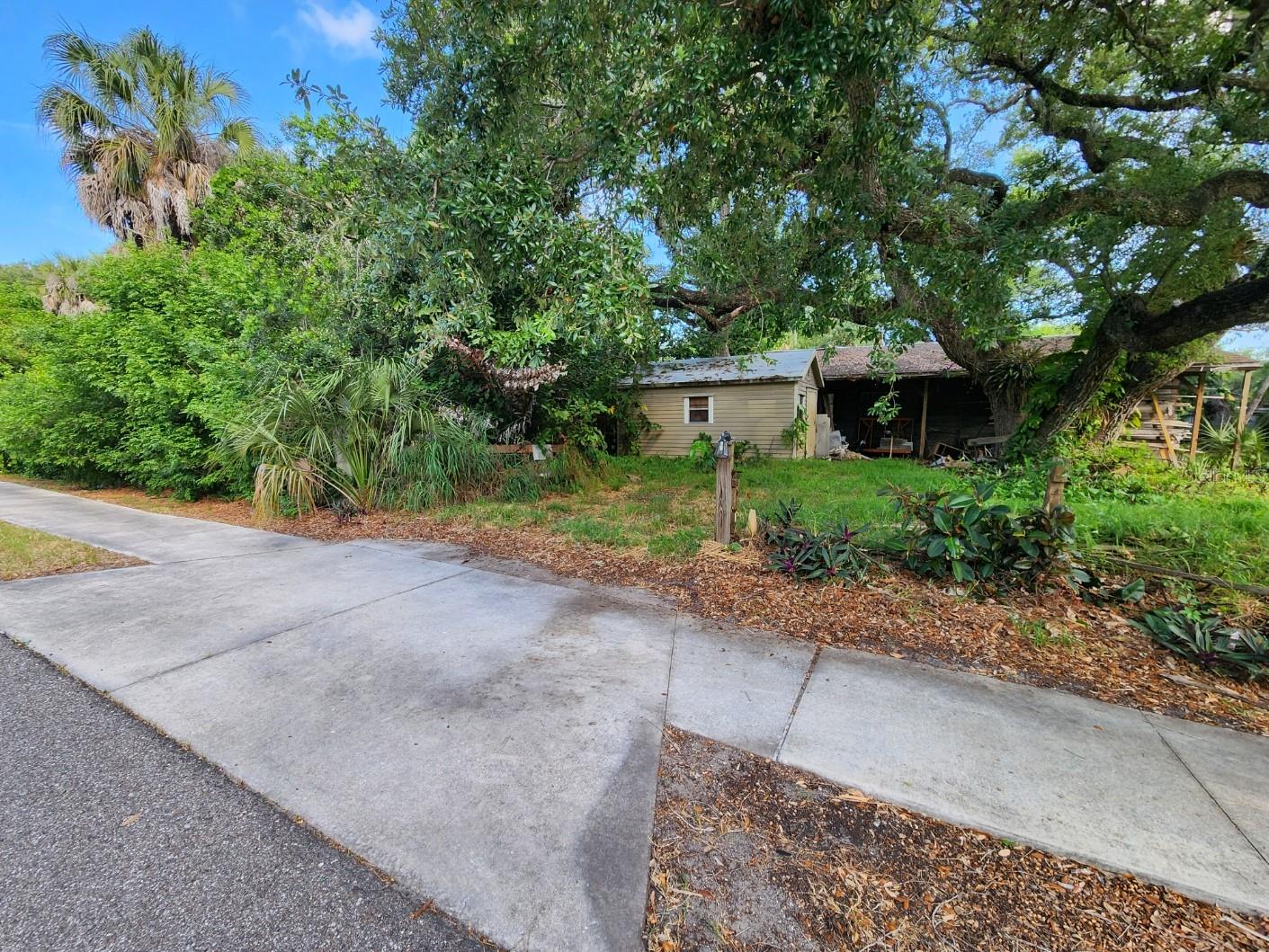 SHAMROCK DR — photo 2