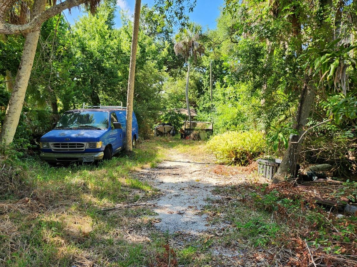 SHAMROCK DR — photo 15