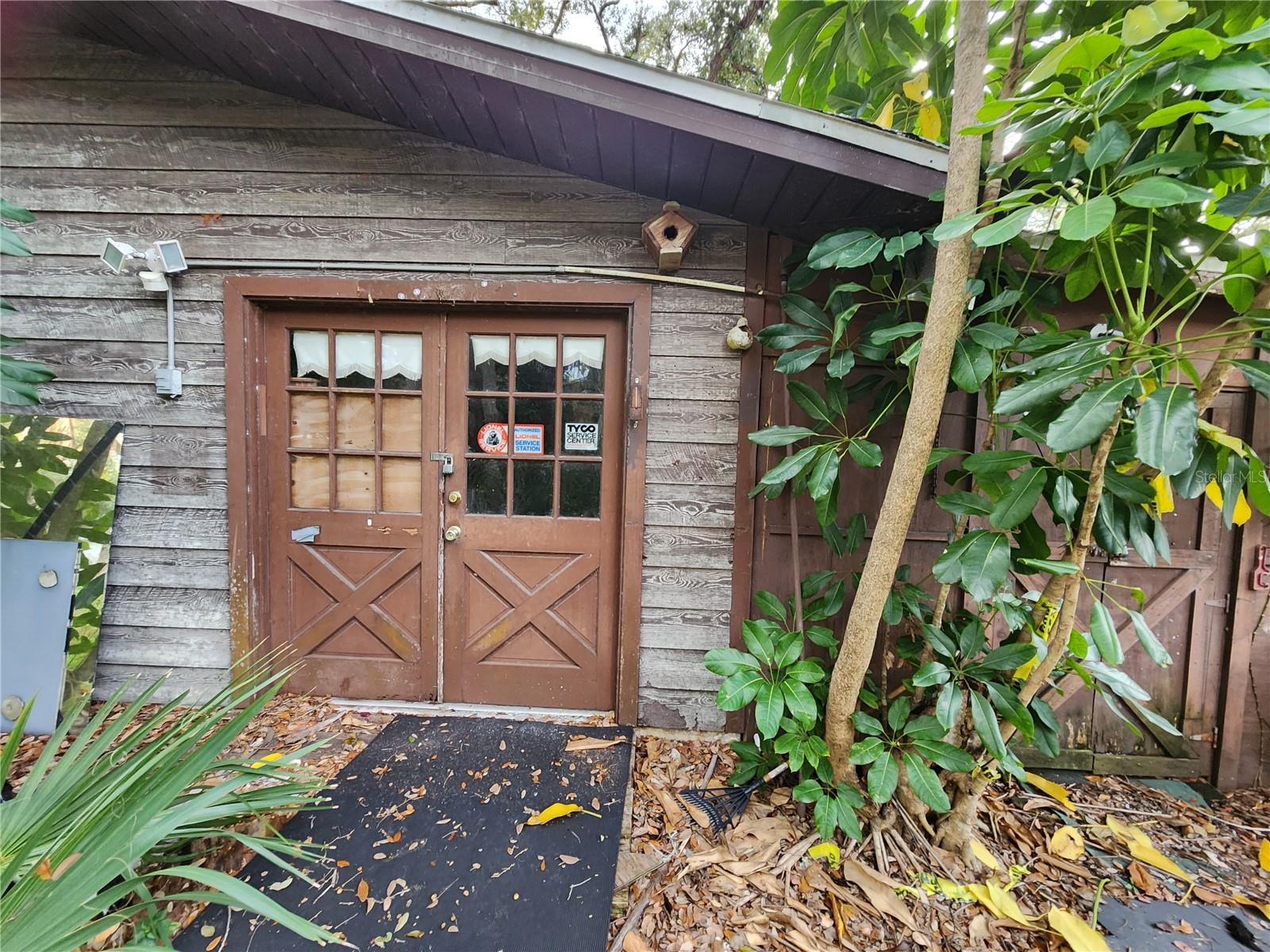 SHAMROCK DR — photo 38