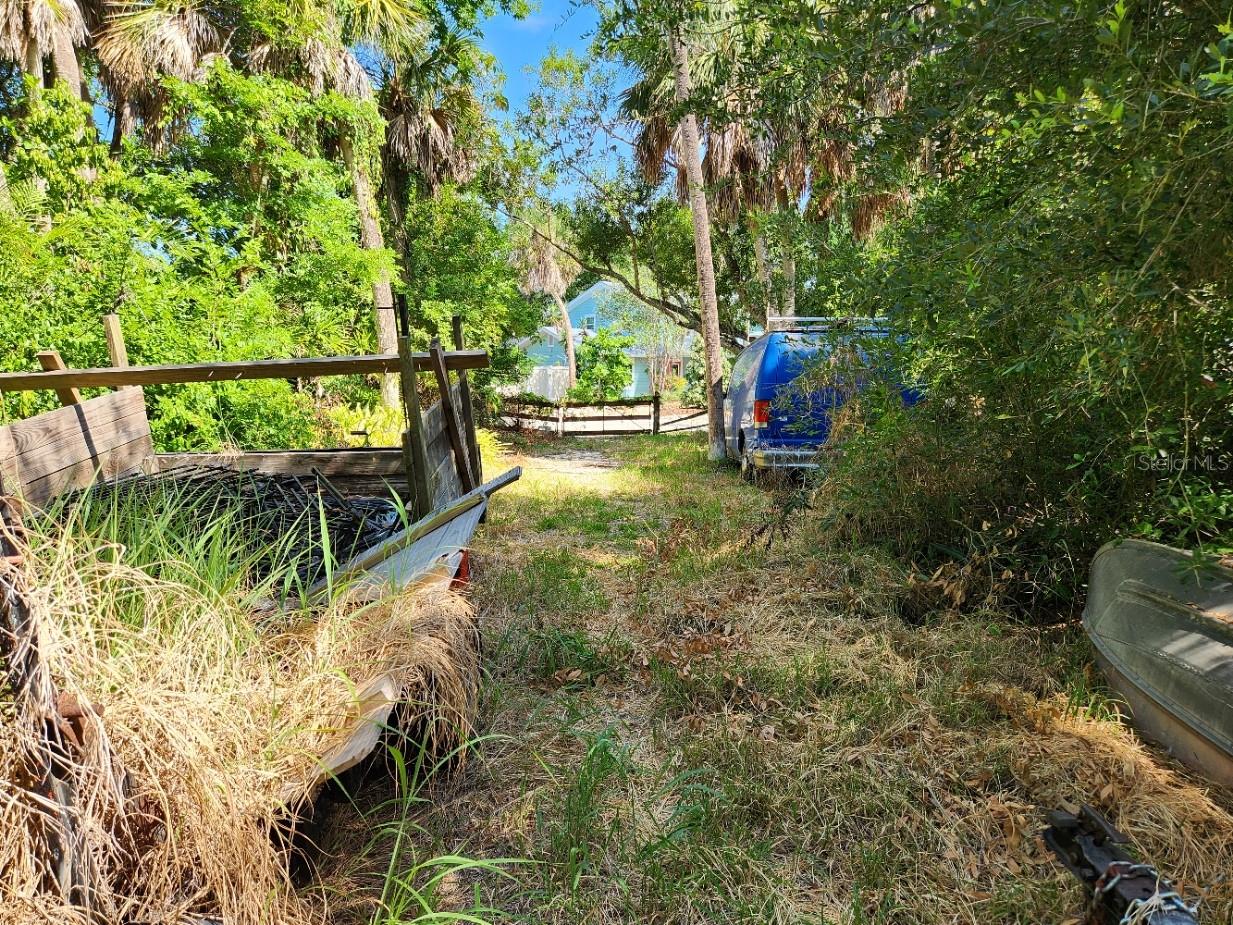 SHAMROCK DR — photo 16