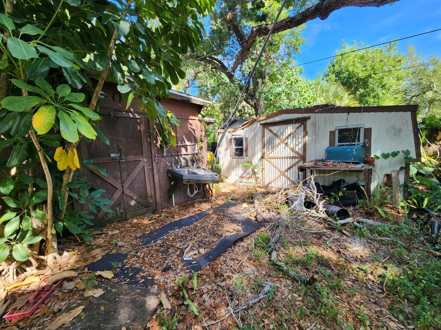 SHAMROCK DR — photo 9