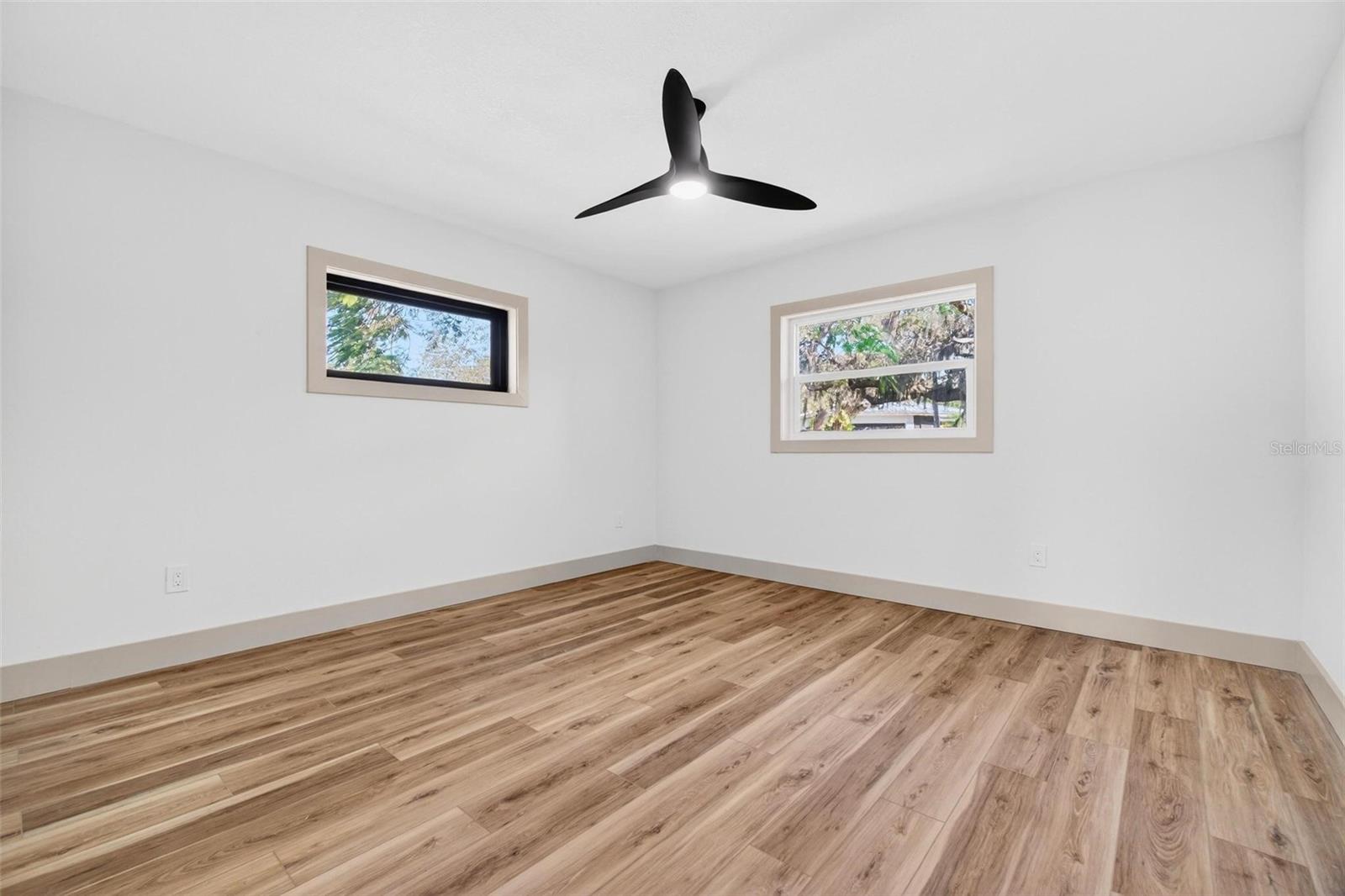 203 DRIFTWOOD DR W — photo 23