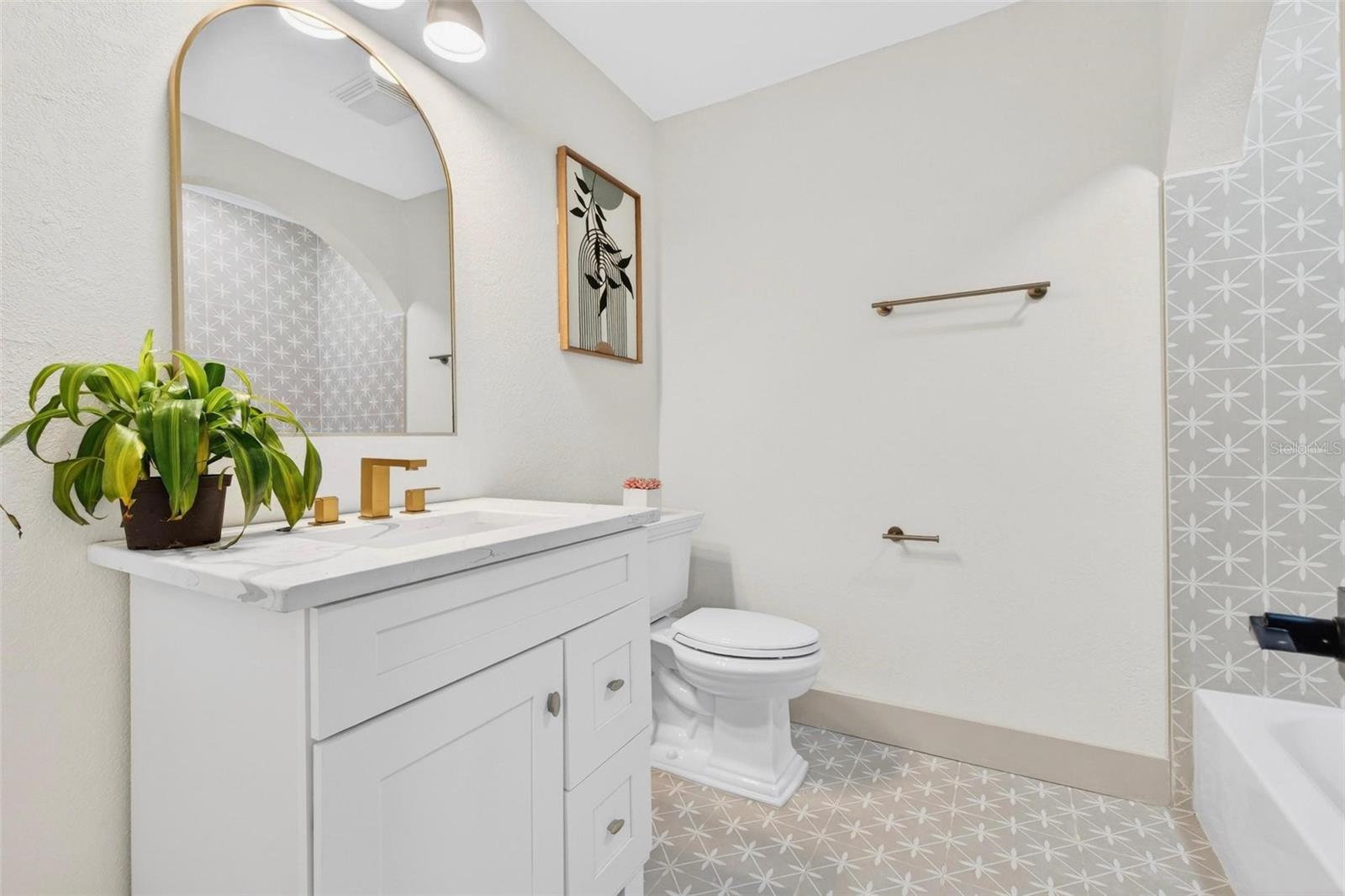203 DRIFTWOOD DR W — photo 25