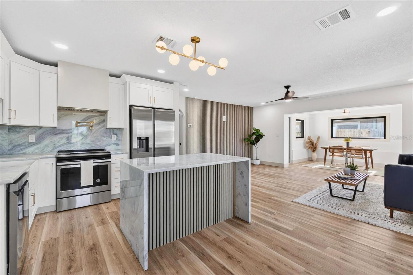 203 DRIFTWOOD DR W — photo 5
