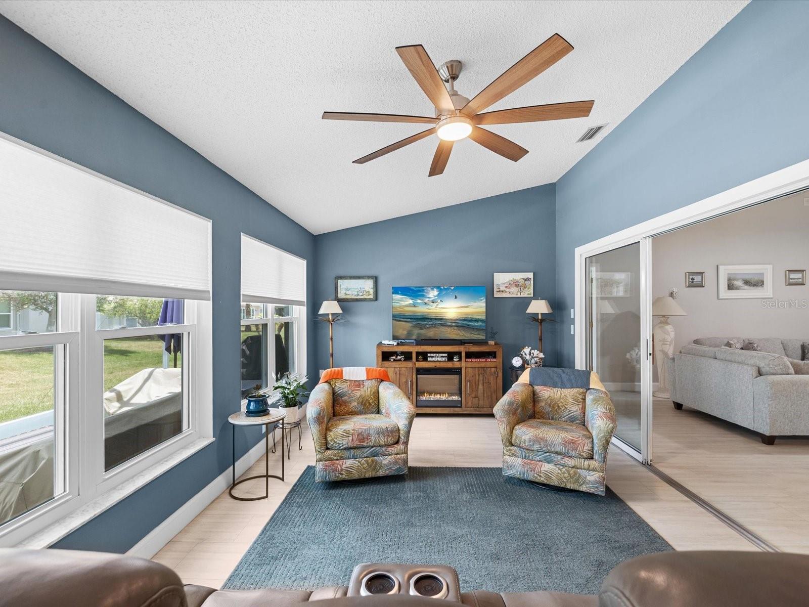 18730 WORTHINGTON DR — photo 18