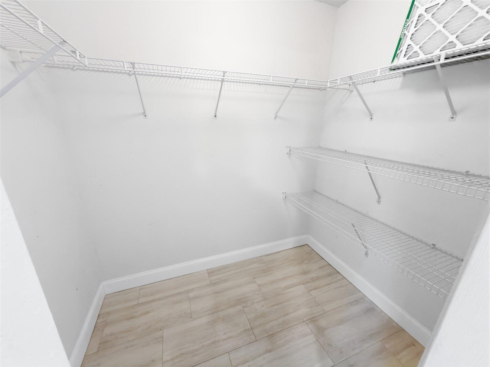 18730 WORTHINGTON DR — photo 31