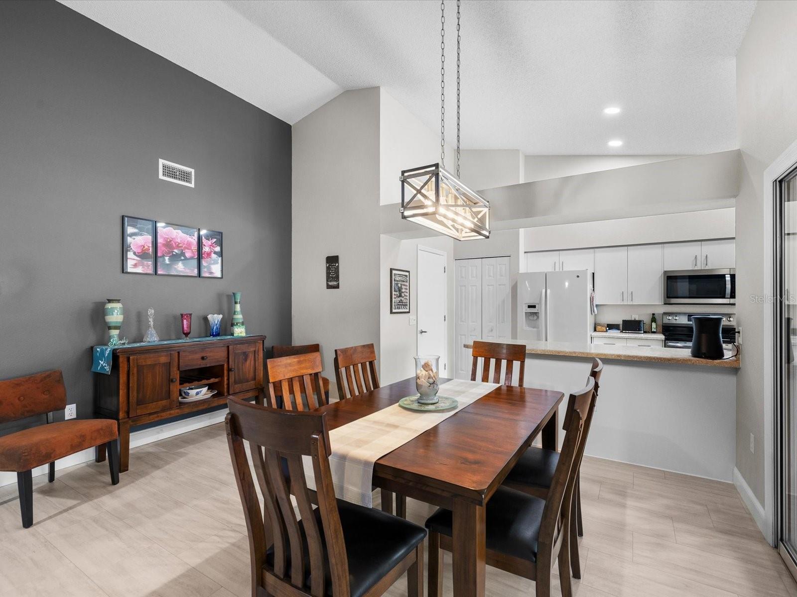 18730 WORTHINGTON DR — photo 12