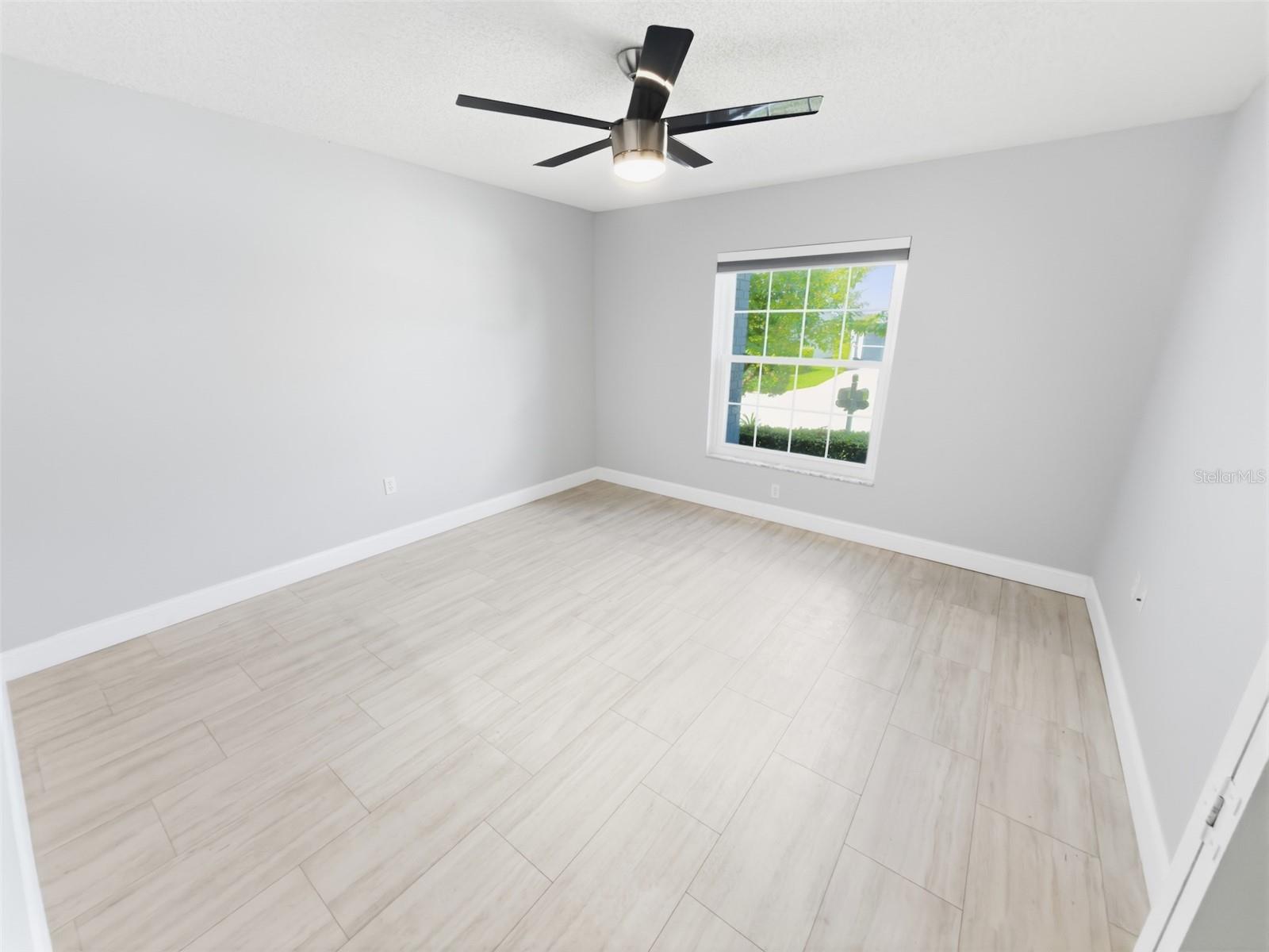 18730 WORTHINGTON DR — photo 30