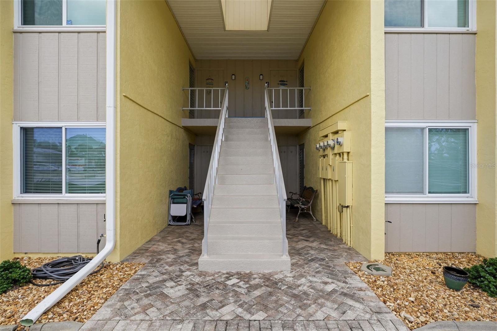 101 LOUELLA LN #2 — photo 2