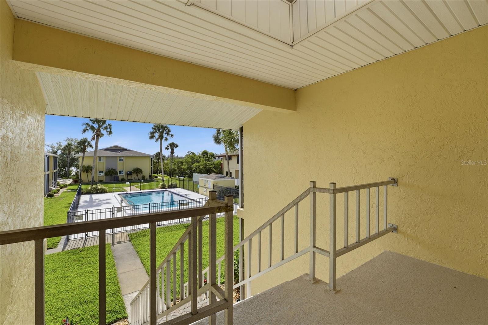 101 LOUELLA LN #2 — photo 4