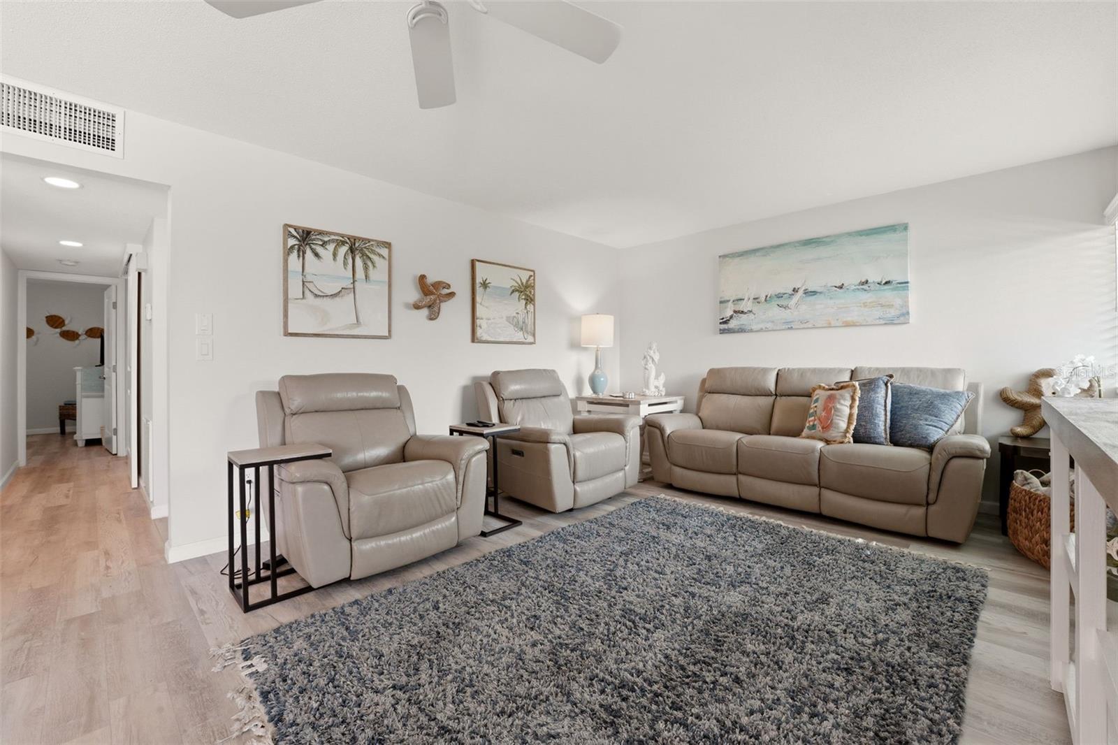 101 LOUELLA LN #2 — photo 10