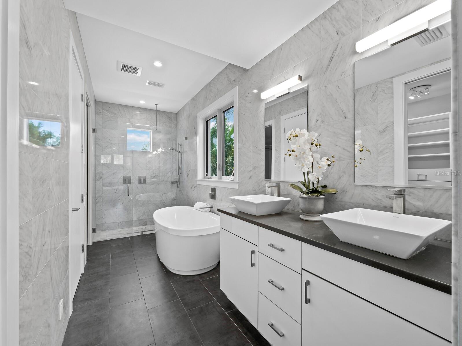 471 ISLAND CIR — photo 30