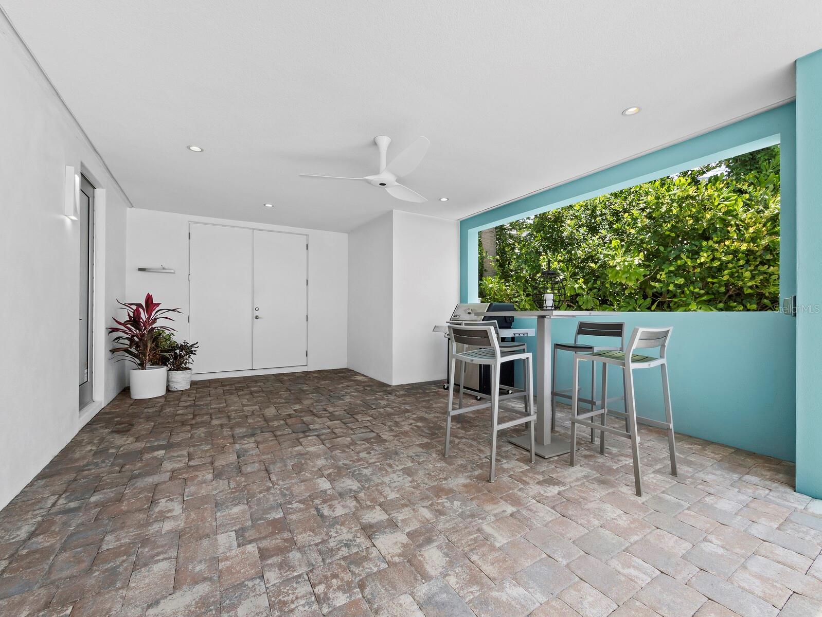 471 ISLAND CIR — photo 39