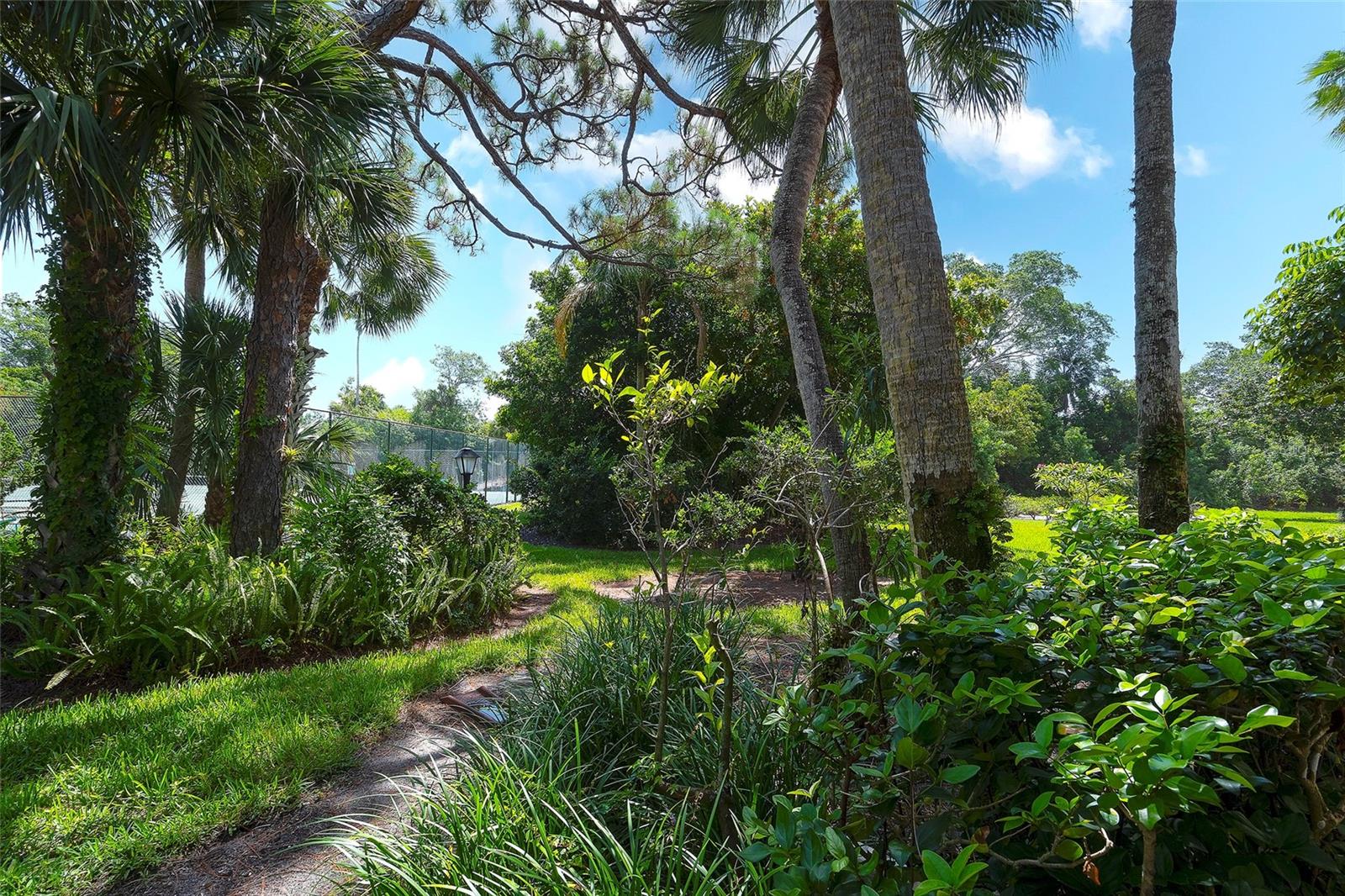 123 WILD PALM DR #123 — photo 37