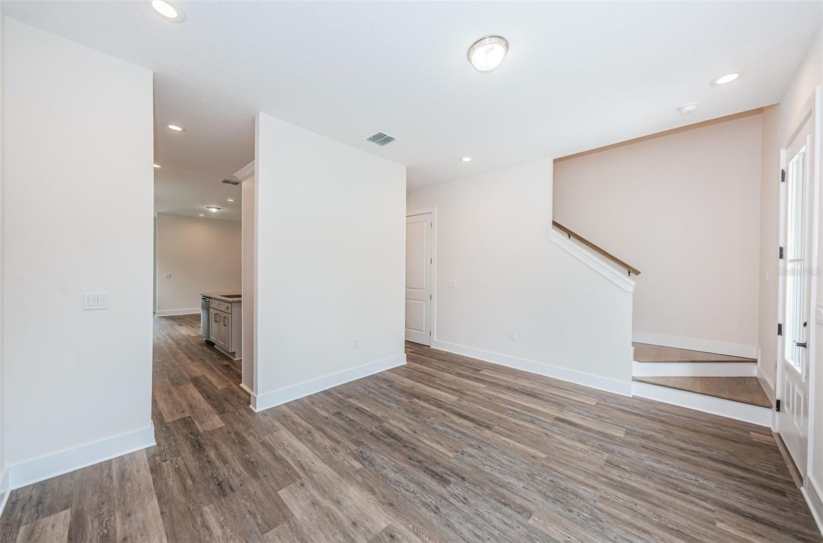 5972 CENTRAL AVE — photo 5