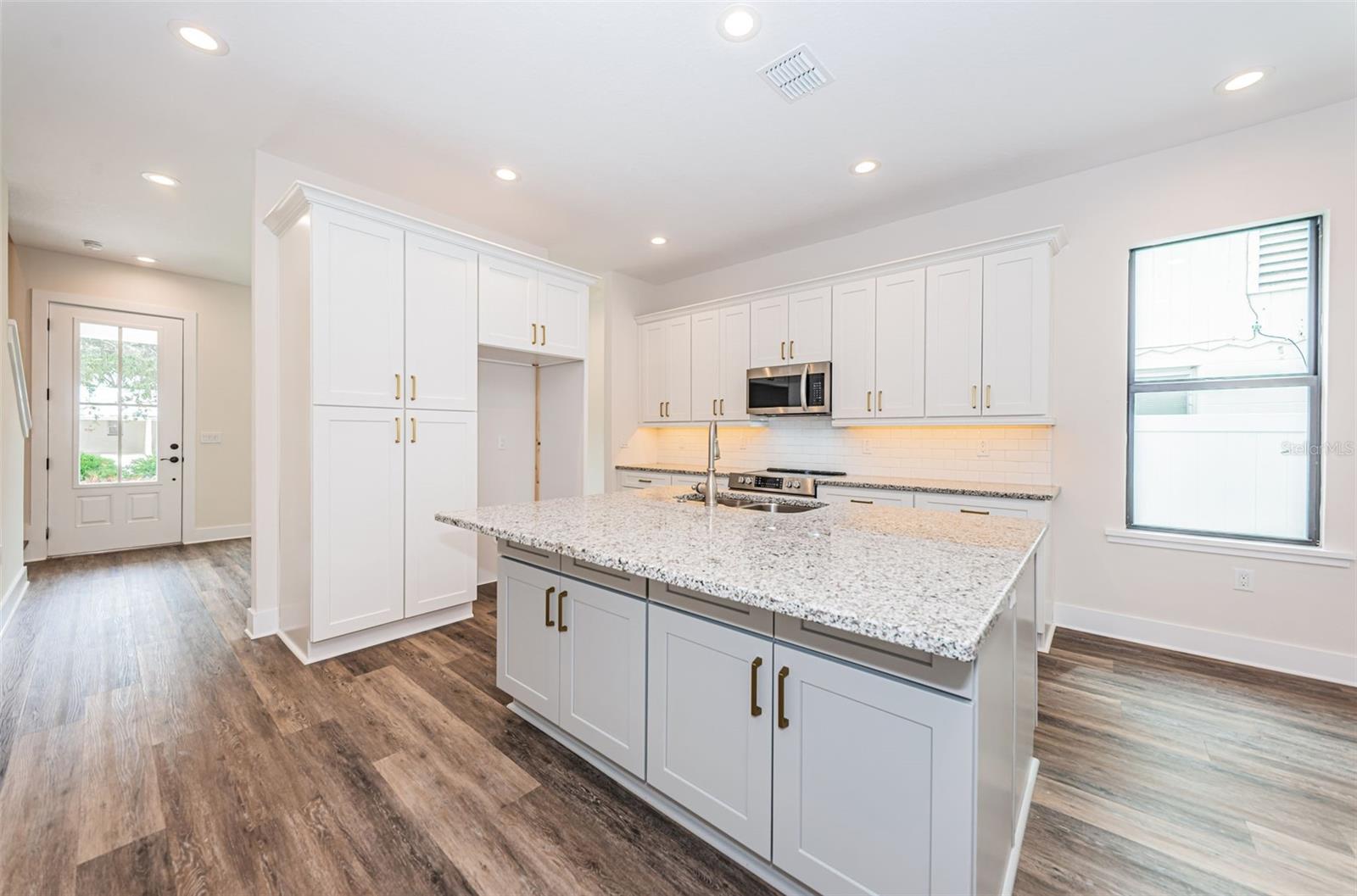 5972 CENTRAL AVE — photo 6