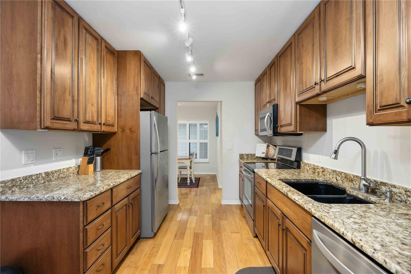 231 SOUTHAMPTON LN #277 — photo 9
