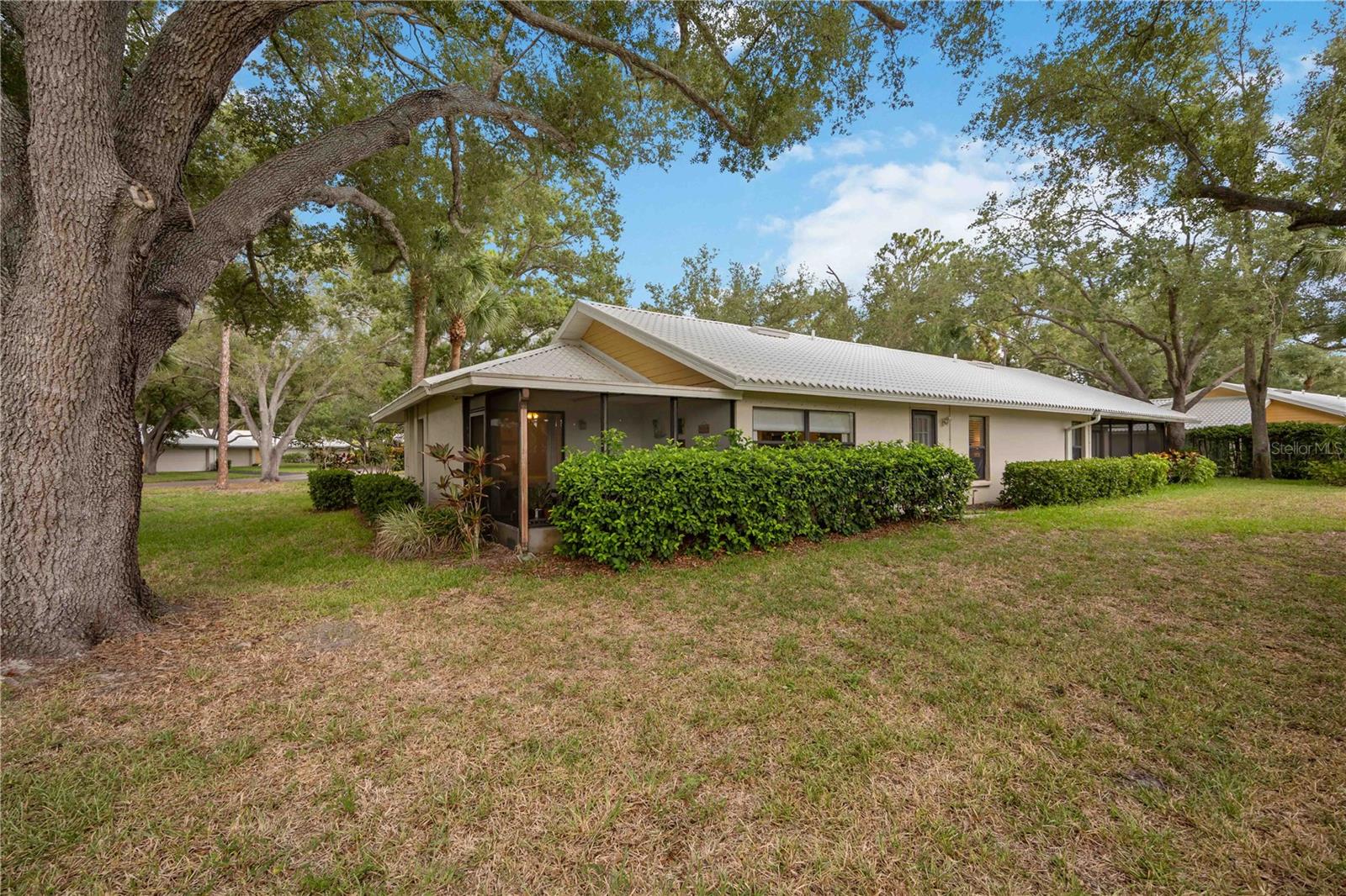 231 SOUTHAMPTON LN #277 — photo 33