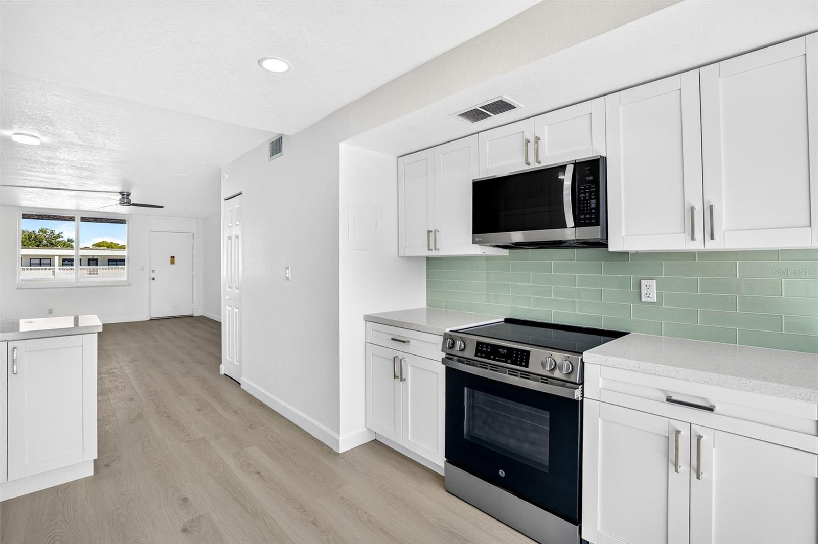 5095 BAY ST NE #310 — photo 15