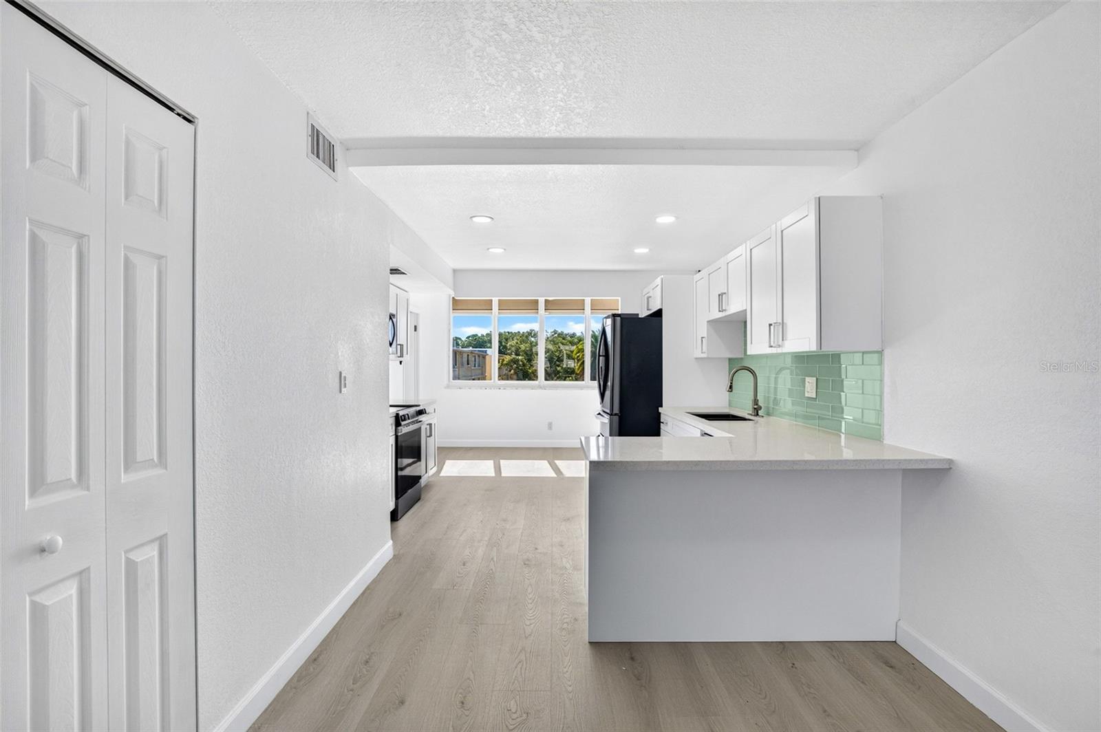 5095 BAY ST NE #310 — photo 8