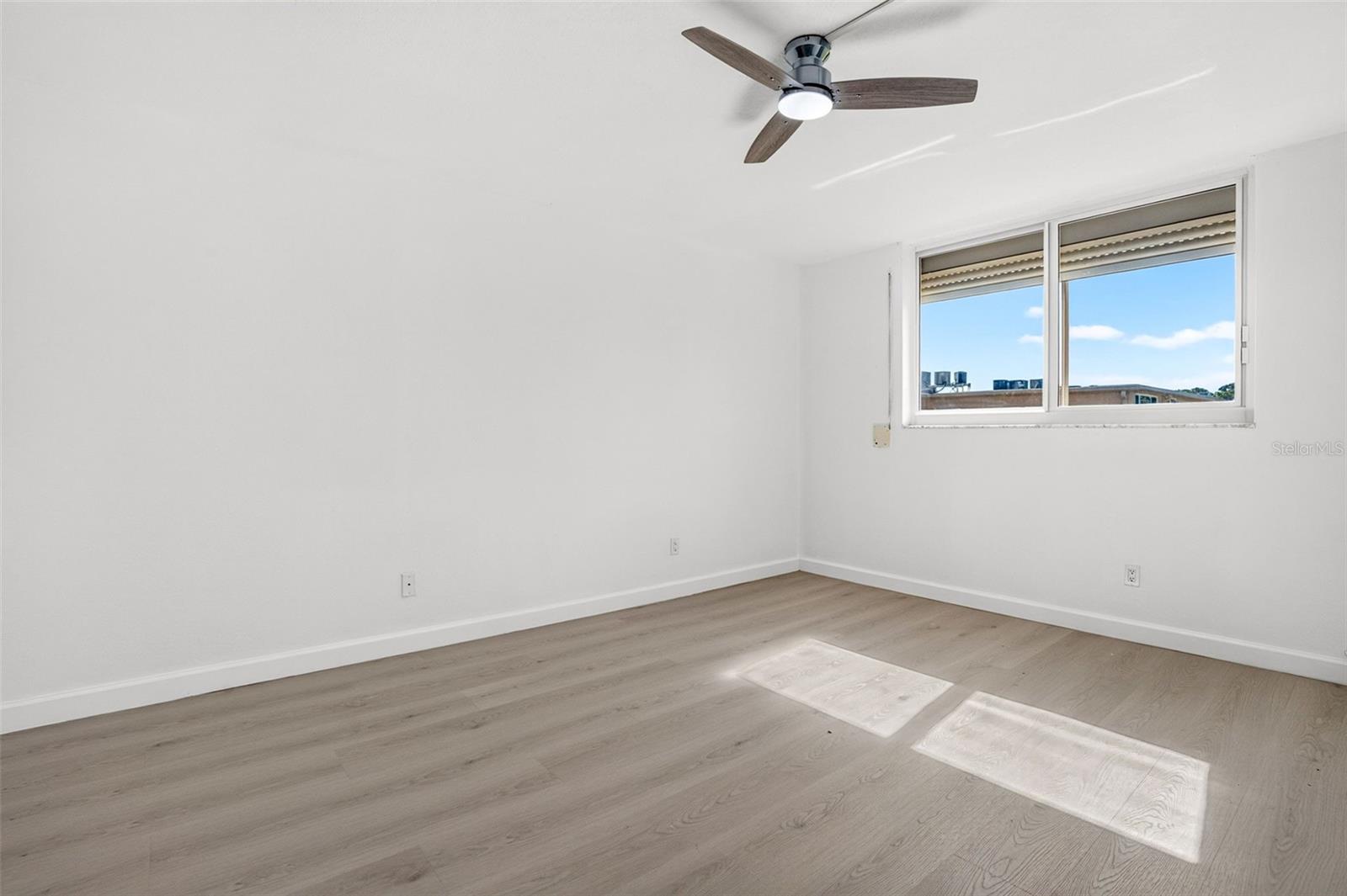 5095 BAY ST NE #310 — photo 21
