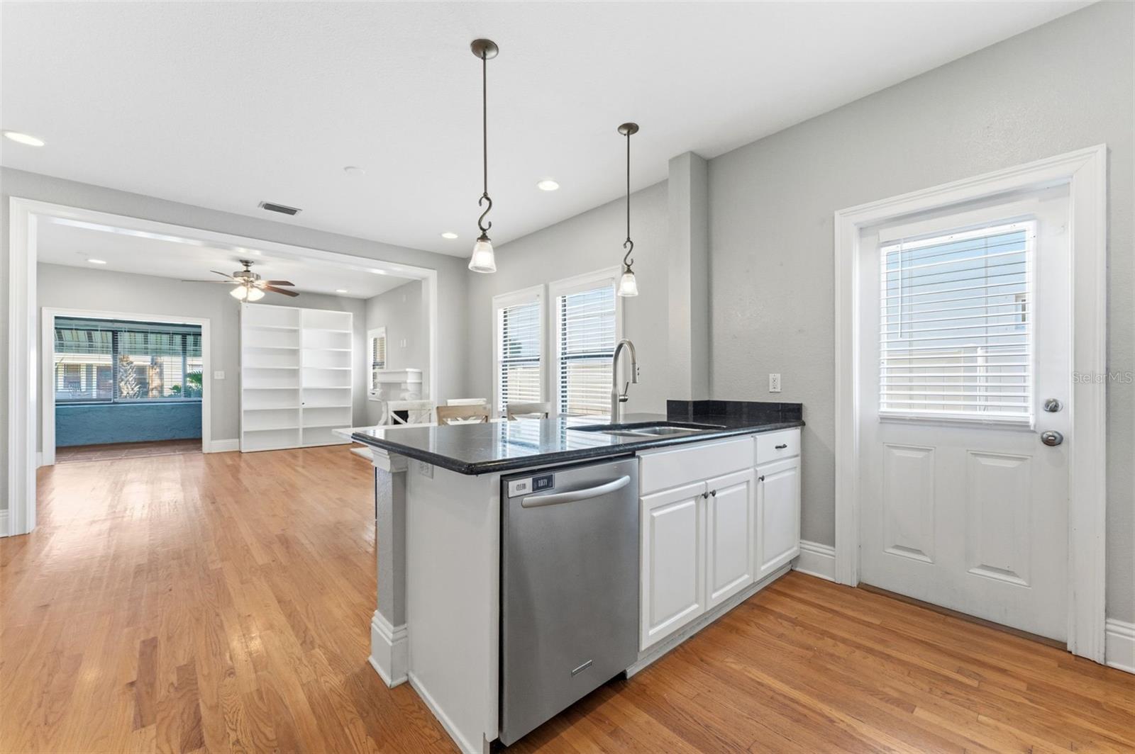 1618 S ARRAWANA AVE — photo 20