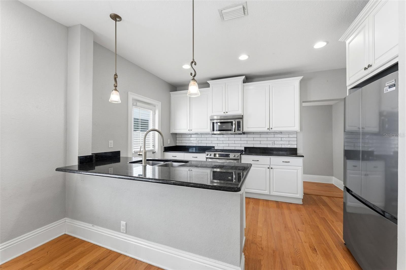 1618 S ARRAWANA AVE — photo 18