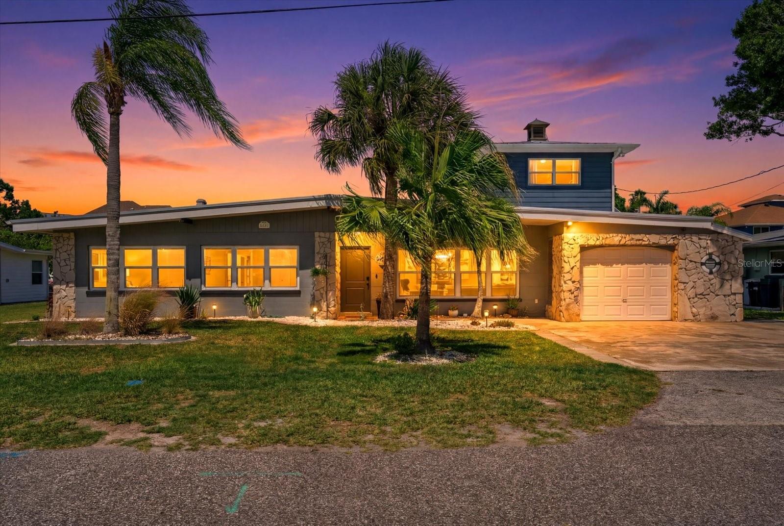 512 PALM AVE — photo 5