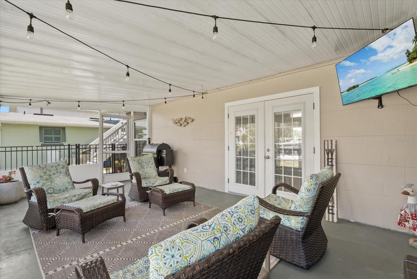 512 PALM AVE — photo 30