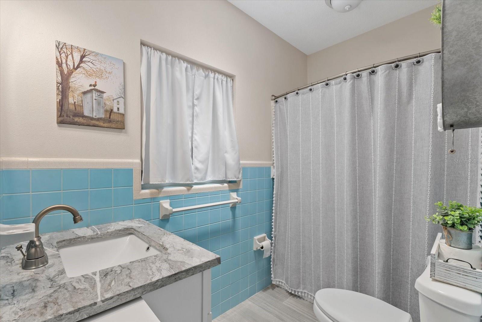 512 PALM AVE — photo 20