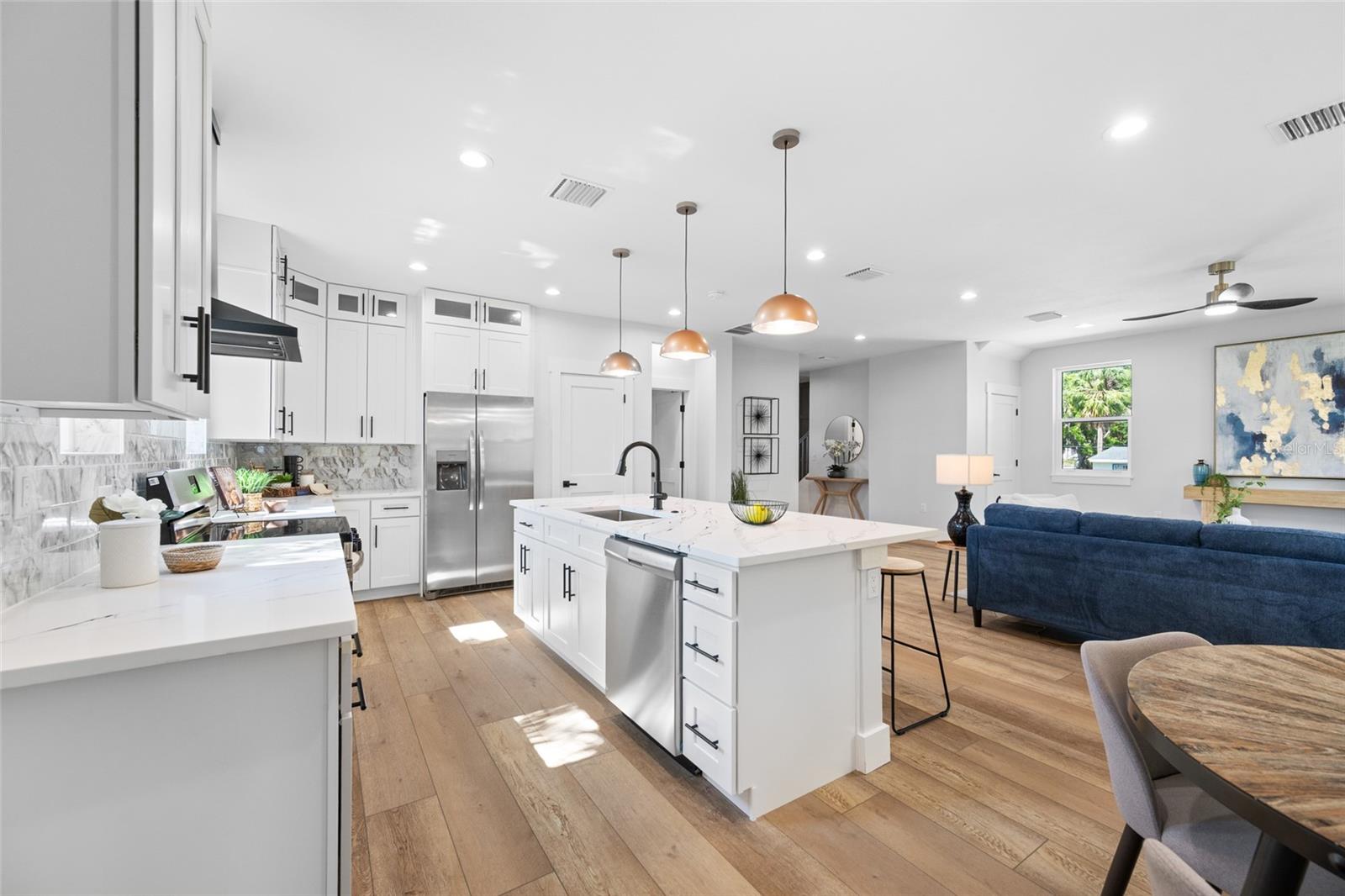 1004 W HENRY AVE — photo 15
