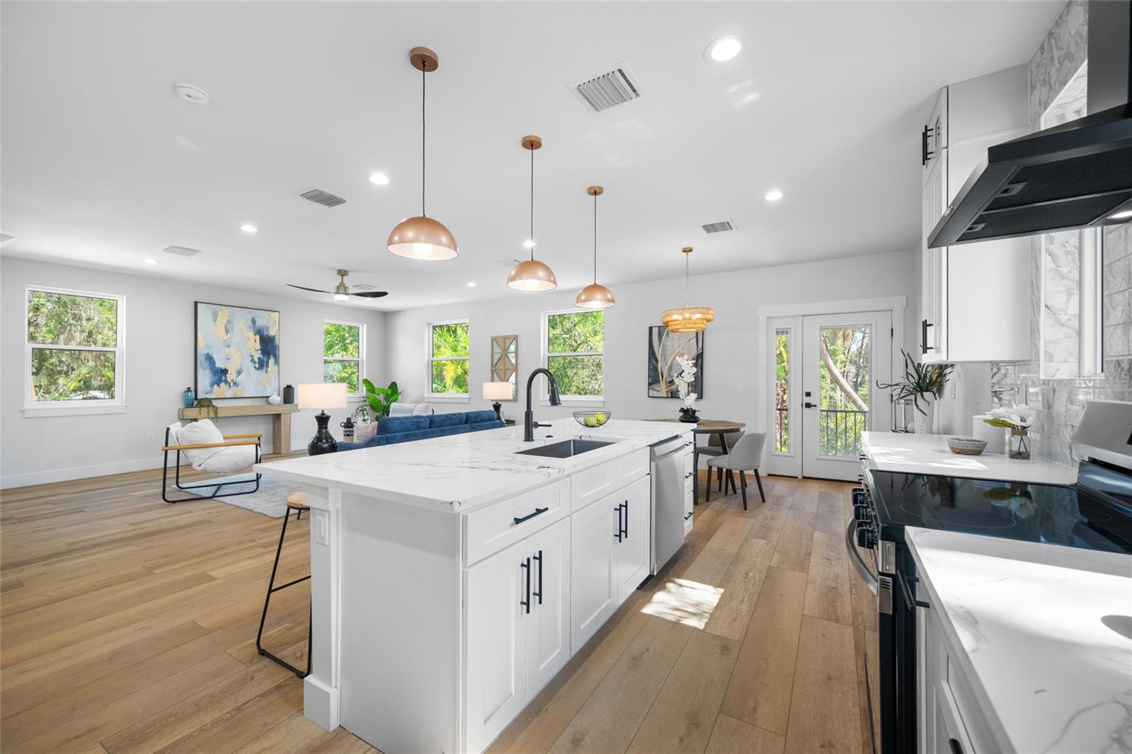 1004 W HENRY AVE — photo 17