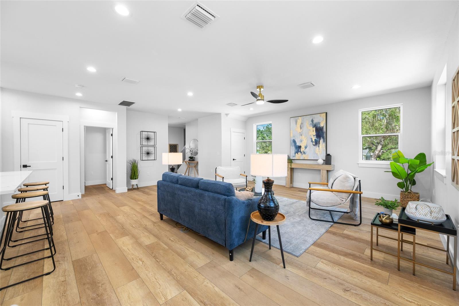 1004 W HENRY AVE — photo 12