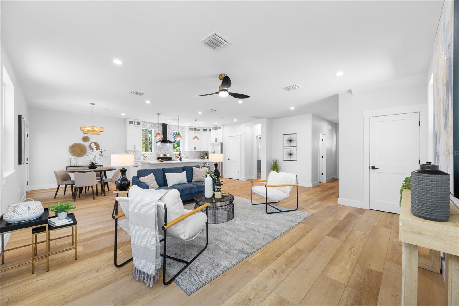 1004 W HENRY AVE — photo 11