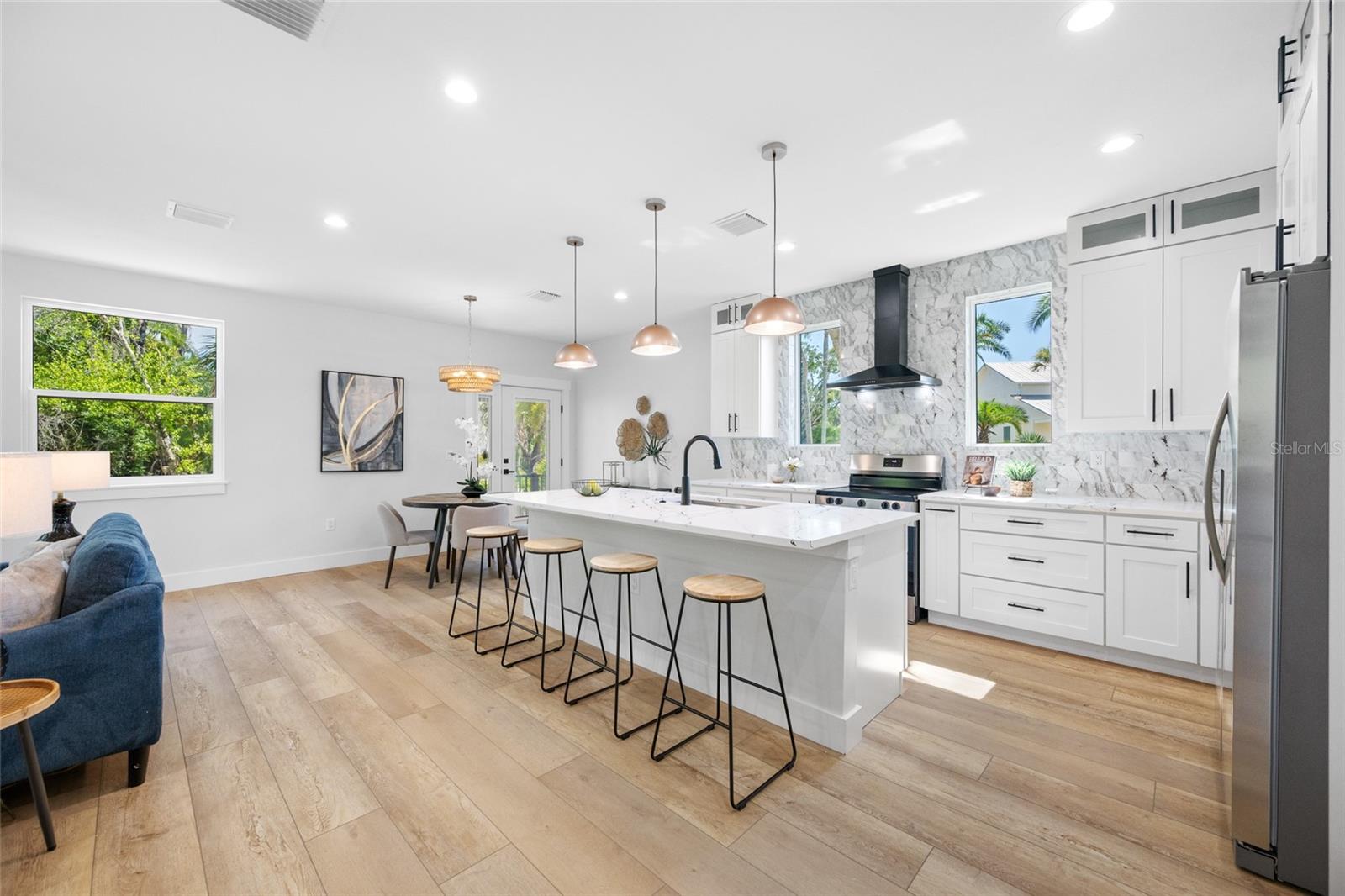 1004 W HENRY AVE — photo 19