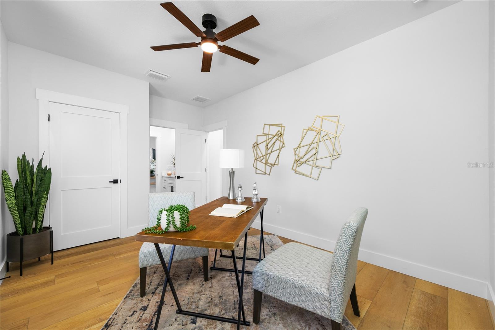 1004 W HENRY AVE — photo 21