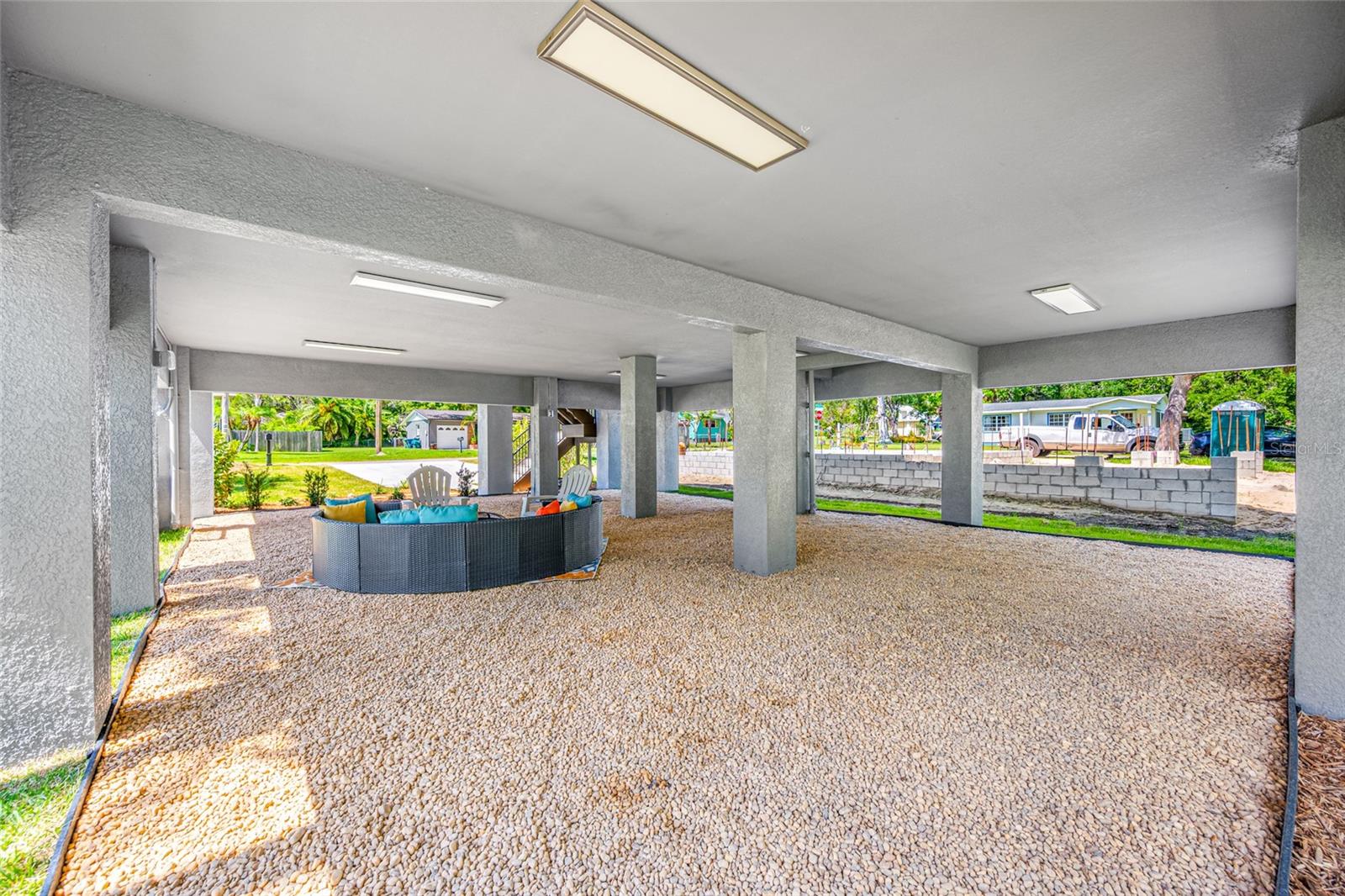 1004 W HENRY AVE — photo 44