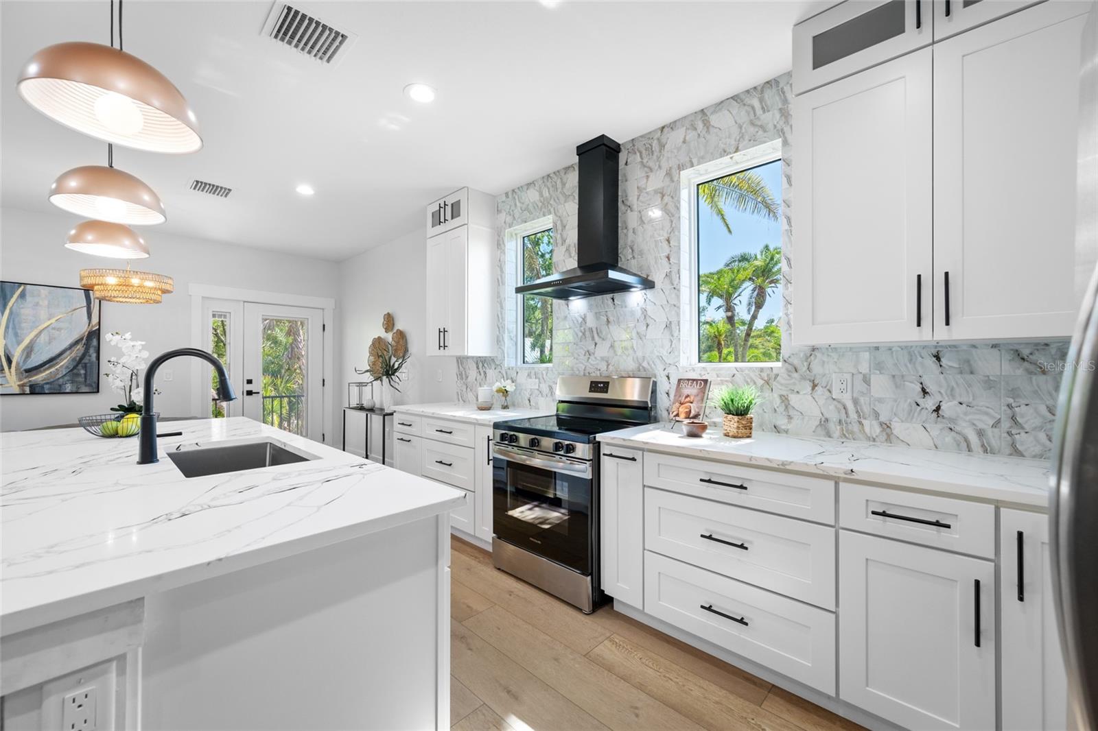 1004 W HENRY AVE — photo 18