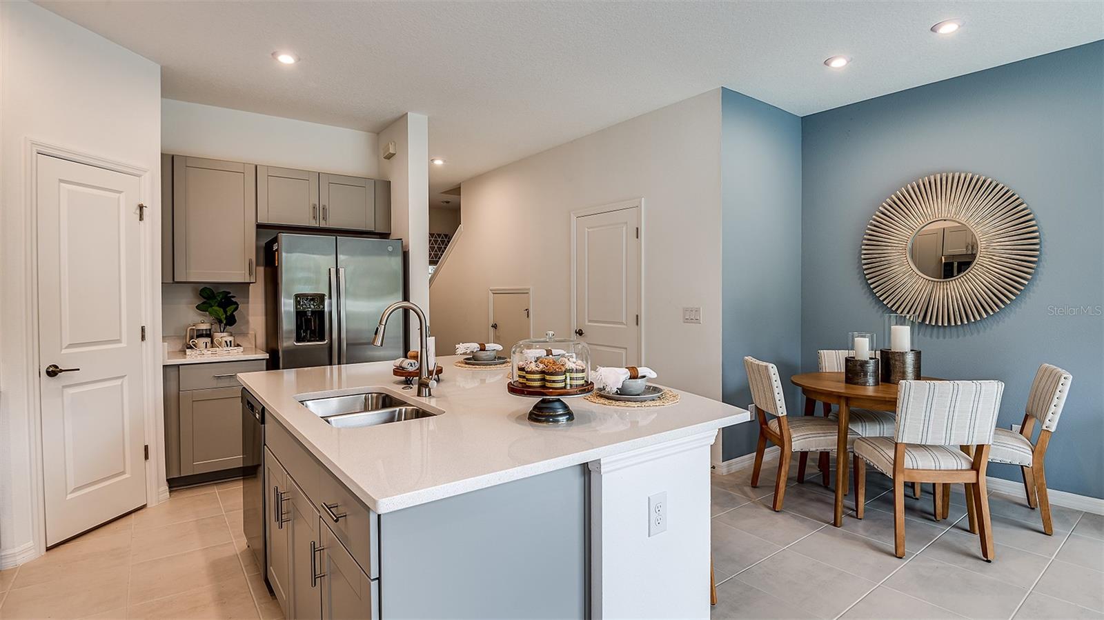 8433 LUNAR SKYE ST — photo 3