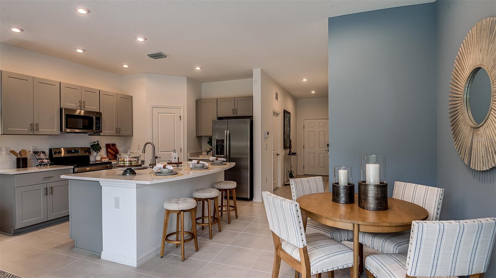 8433 LUNAR SKYE ST — photo 4