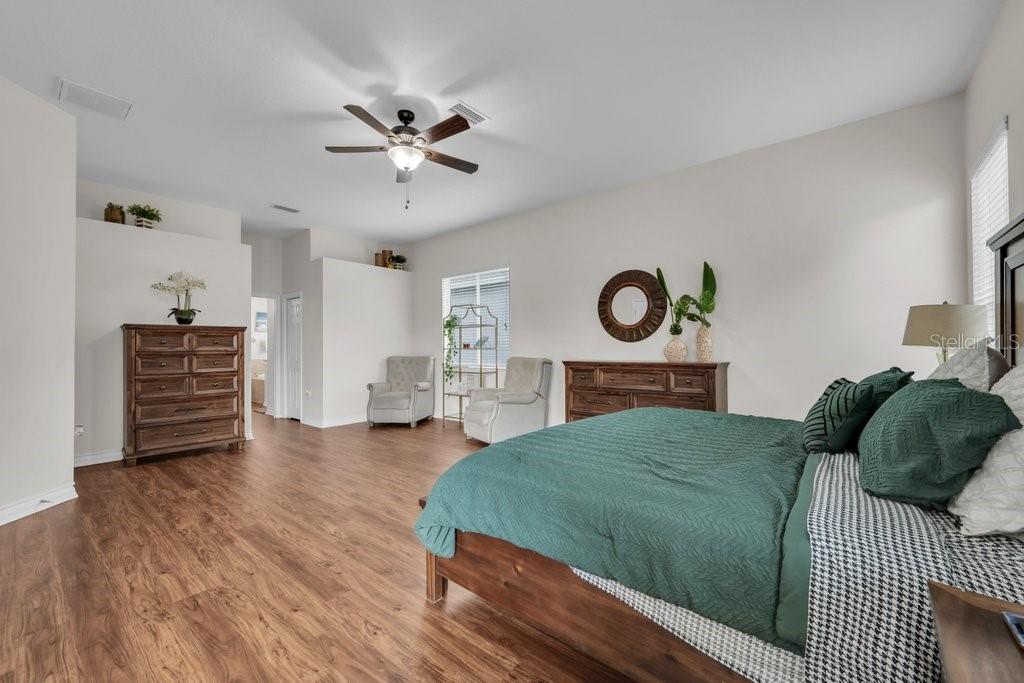 16135 BRIDGEDALE DR — photo 17